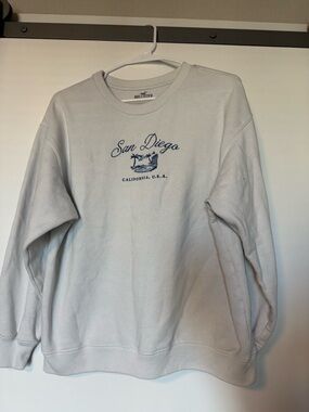 Hollister Light Gray San Diego Crewneck Sweatshirt